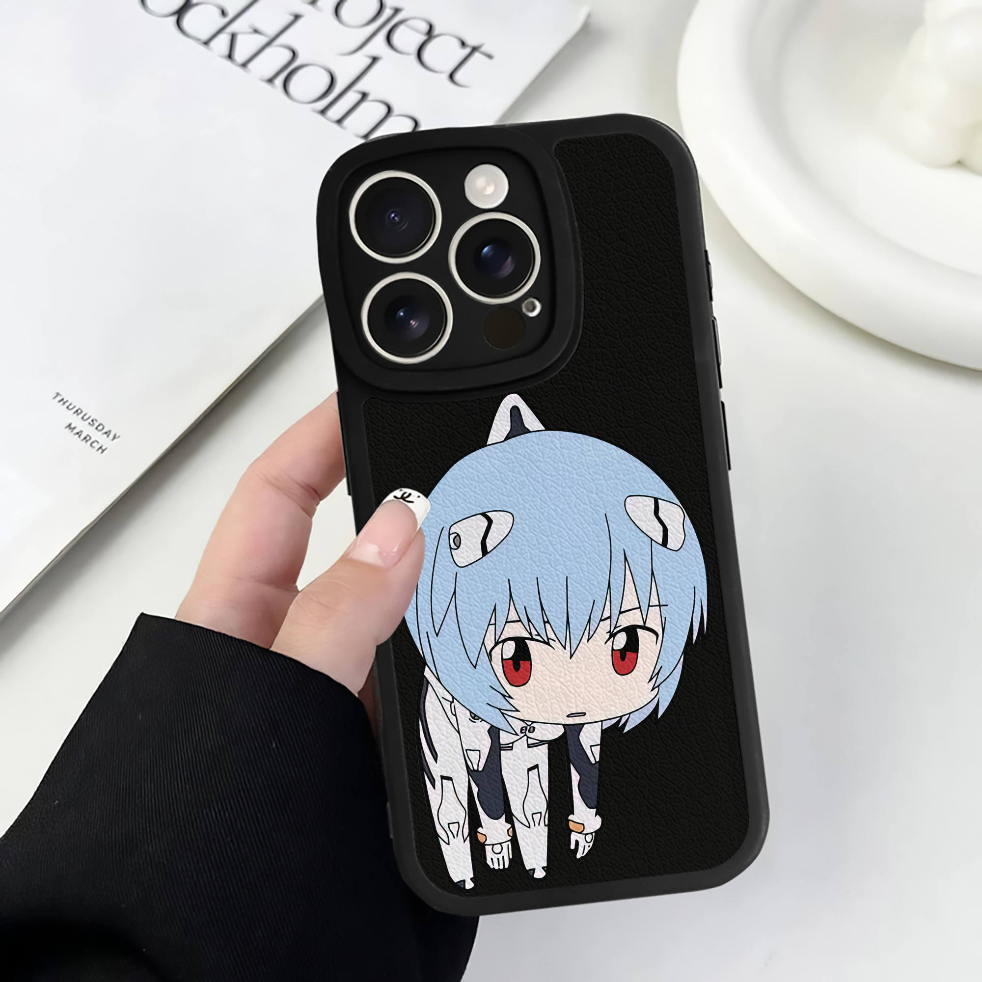（画像用） EVA 新世紀エヴァンゲリオン 【iPhone 16シリーズ対応】シリコンスマホケース（レザー調） 材質：シリコン
